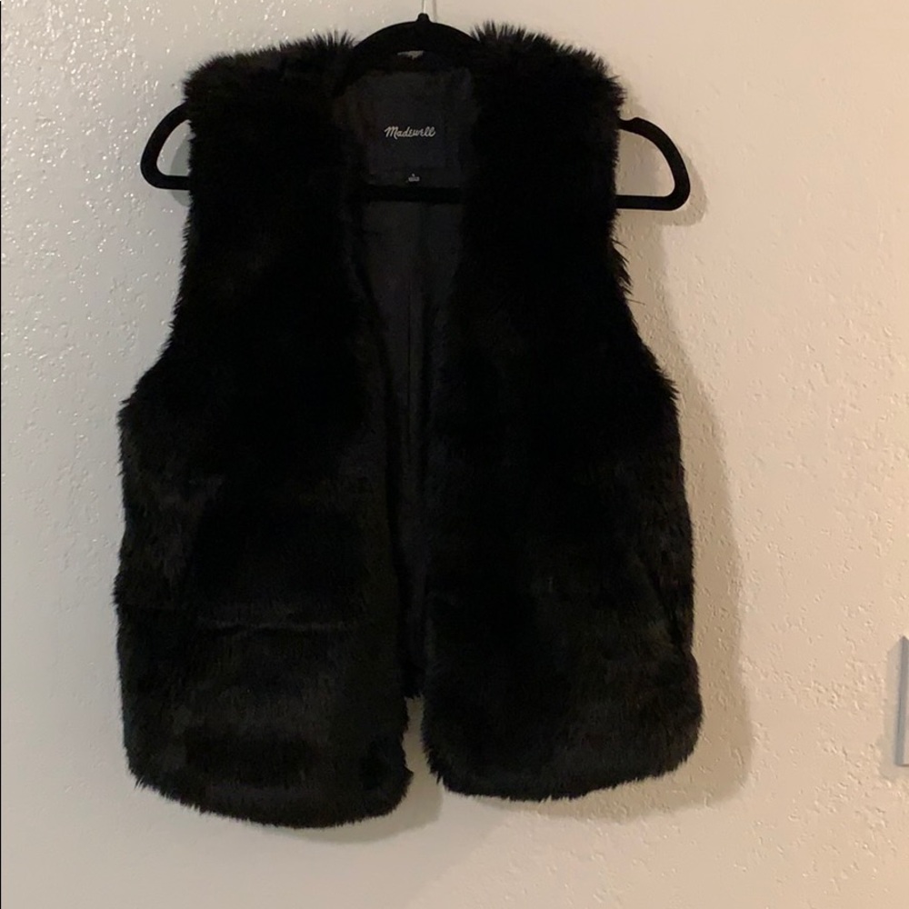 Madewell black Faux Fur vest- size Small